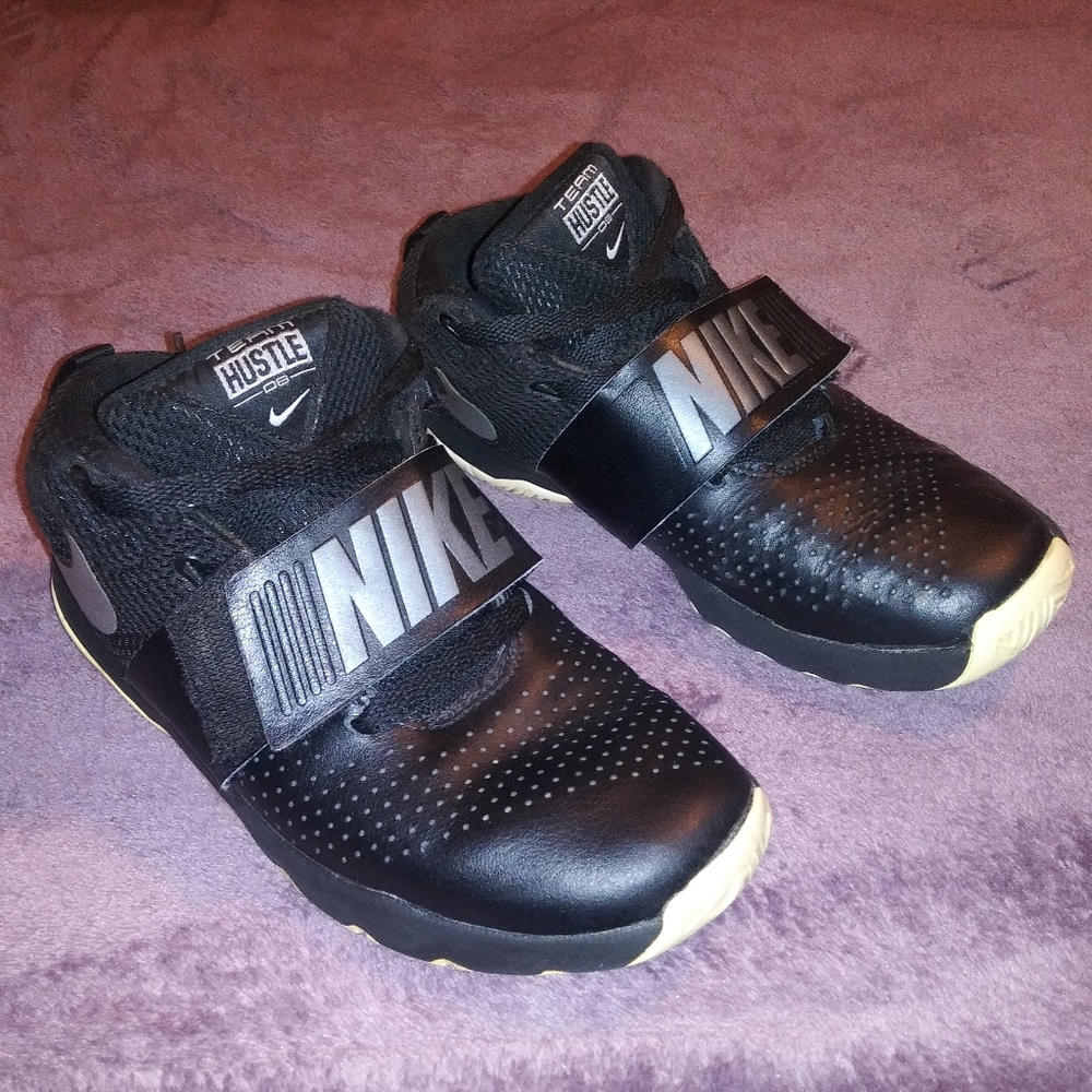 Nike team Hustle 08